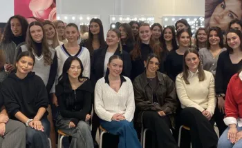 Rare Beauty x ITM Paris : une Masterclass immersive avec Mona Baubant