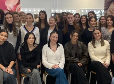 Rare Beauty x ITM Paris : une Masterclass immersive avec Mona Baubant